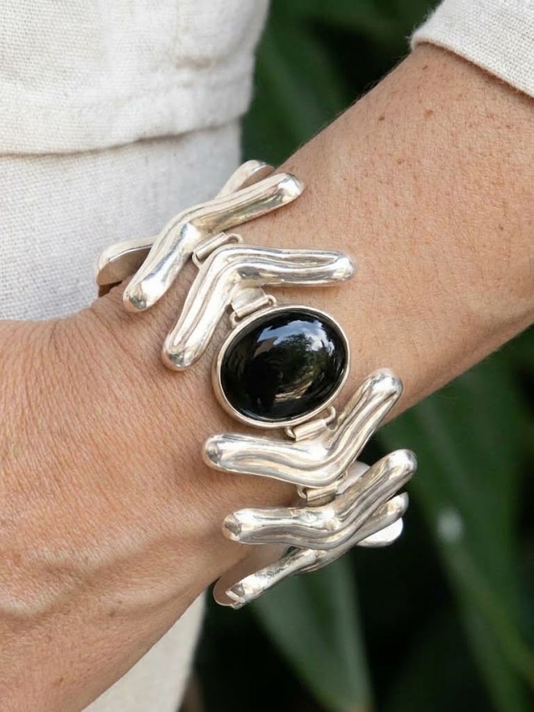 Lengua Center Stone Bracelet in sterling silver with black onyx, on model — handmade in Taxco, Mexico #Gemstone Type_Onyx