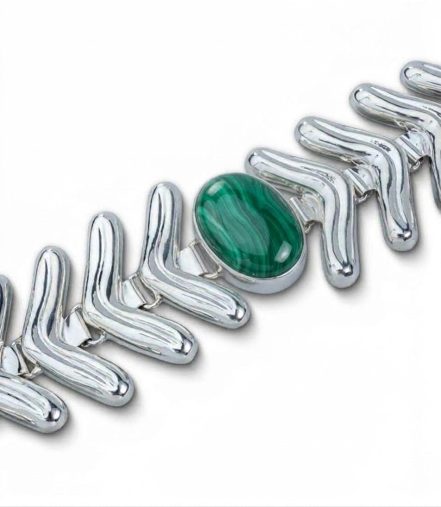 Lengua Center Stone Bracelet in sterling silver with malachite, detail — handmade in Taxco, Mexico #Gemstone Type_Malachite