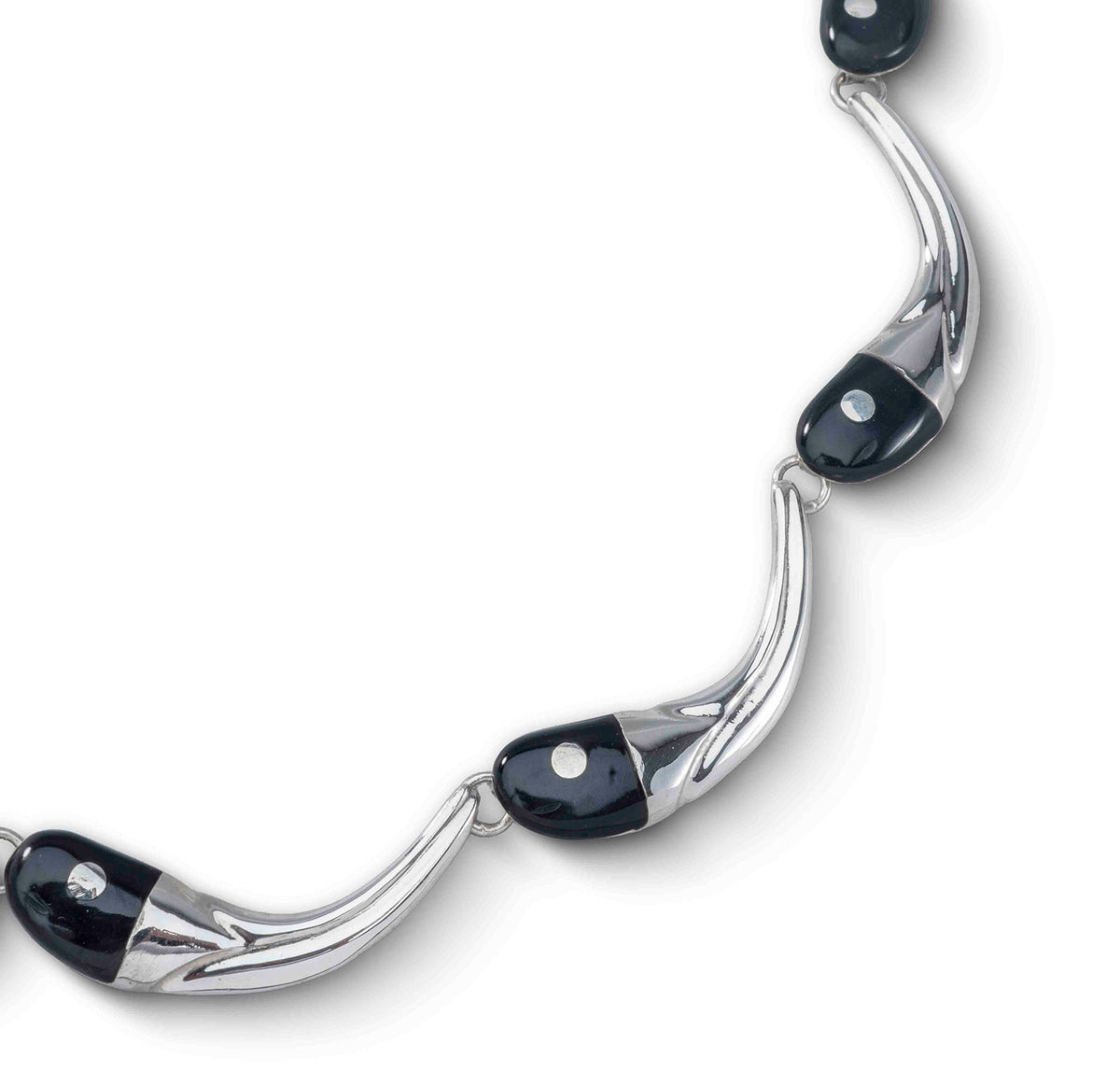 Pez Necklace in sterling silver with black onyx, close-up of the stone — handmade in Taxco, Mexico #Gemstone Type_Onyx
