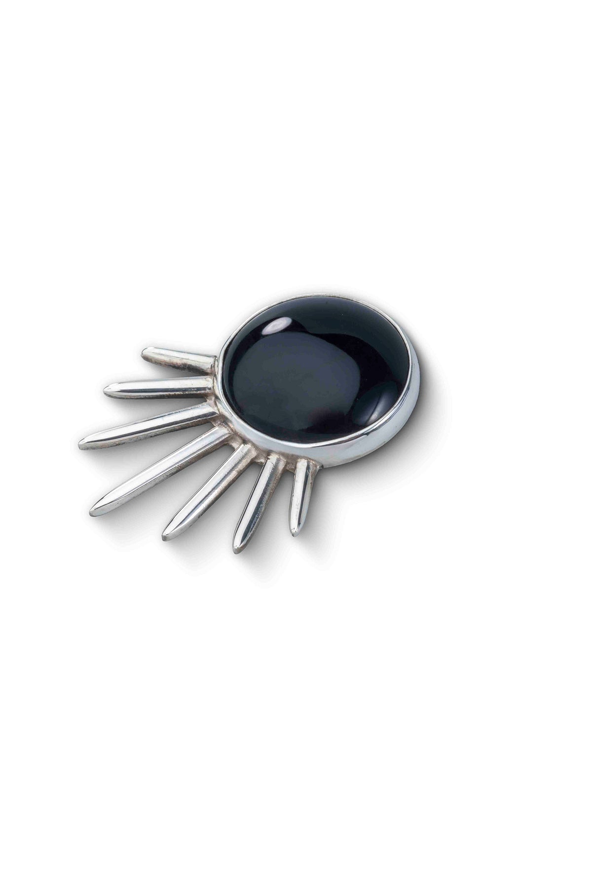 Sol Pin Pequeño in sterling silver with black onyx, side view — handmade in Taxco, Mexico #Gemstone Type_Onyx