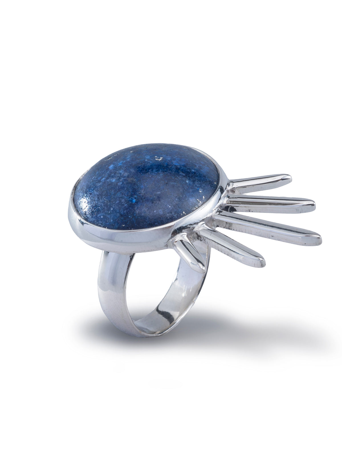 Sol Ring in sterling silver with lapis lazuli, side view from the other angle — handmade in Taxco, Mexico #Gemstone Type_Lapis lazuli